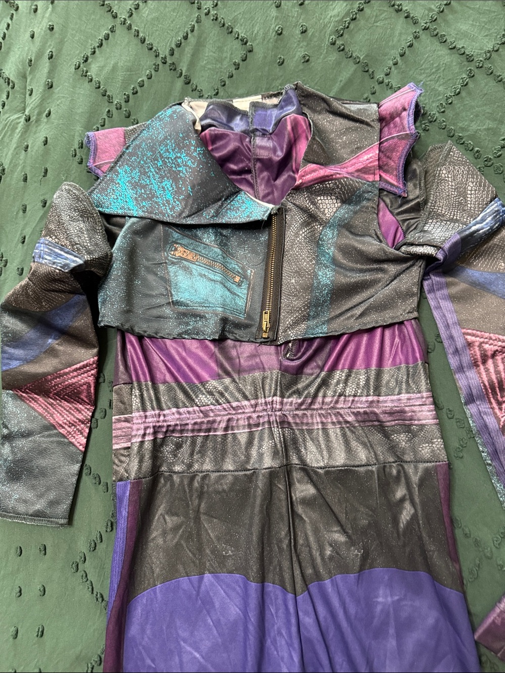 Disney Descendants Mal Deluxe Kids Costume - Black & Purple - Picture 3 of 7